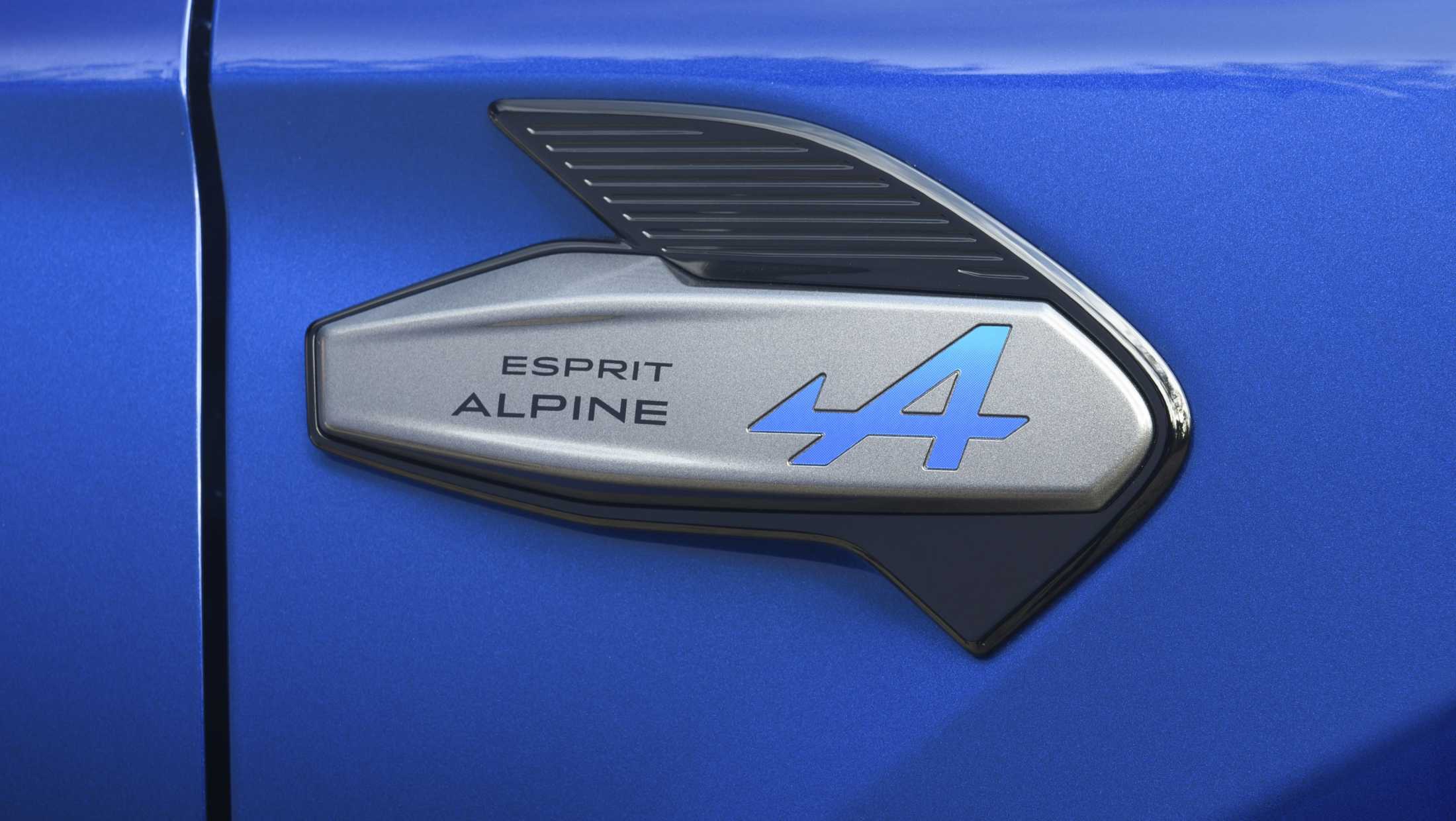New Captur Alpine Esprit Badge