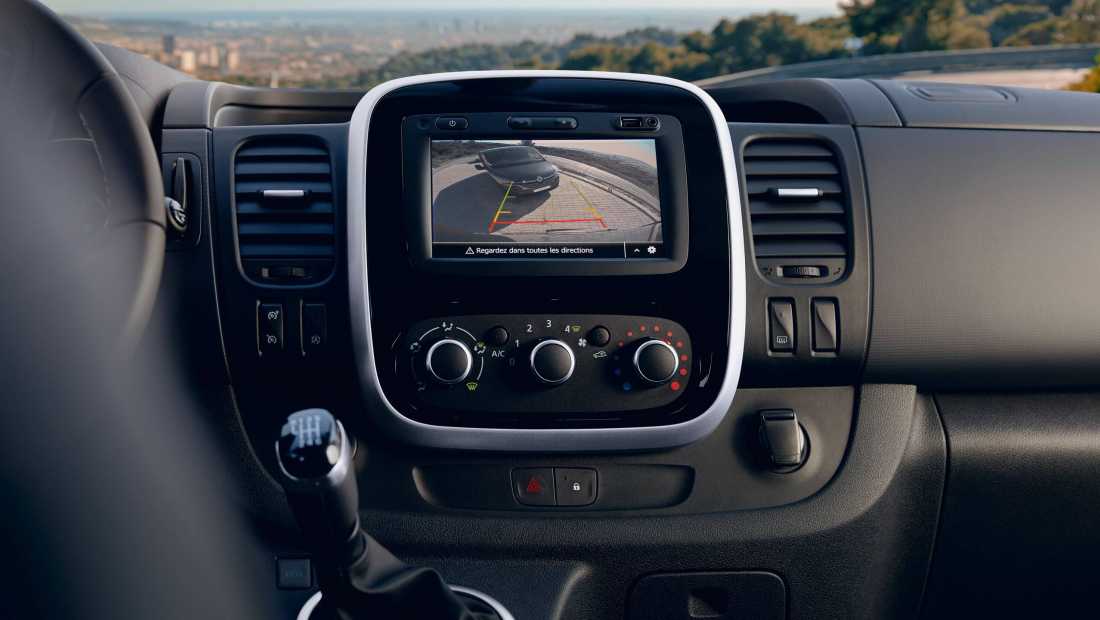 ABD Renault-Trafic-Passenger-technologie