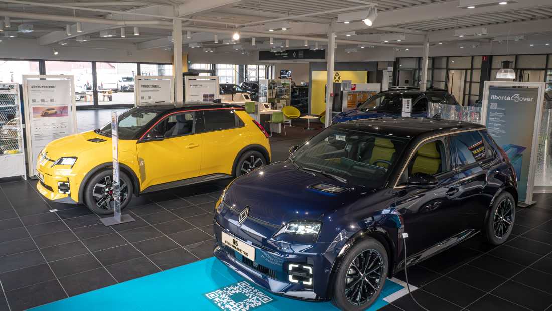 Renault 5 nu in de showroom bij ABD